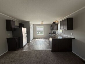 12365 Creekview Ave in Romeo, MI - Building Photo - Building Photo