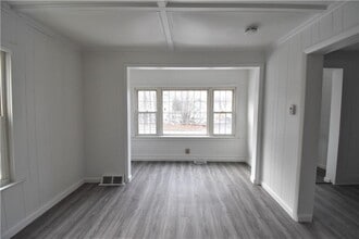 23 Wawayanda Ave in Middletown, NY - Building Photo - Building Photo