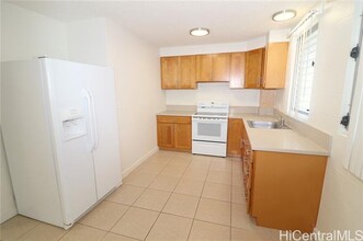 2787 Waialae Ave in Honolulu, HI - Building Photo - Building Photo