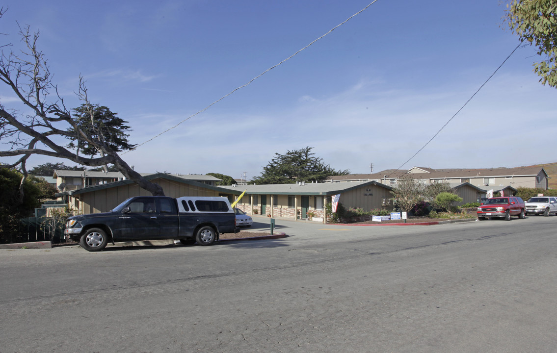 176-182 Palm Ave in Marina, CA - Foto de edificio