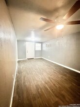 311 Glamis Ave in San Antonio, TX - Building Photo - Building Photo