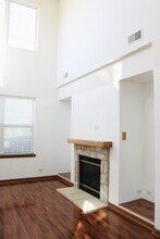 2598 Hillsboro Blvd in Aurora, IL - Building Photo - Building Photo