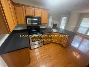 1032 Margaret Dr in Hendersonville, TN - Foto de edificio - Building Photo