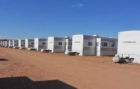 M & M Park in Watford City, ND - Foto de edificio - Building Photo