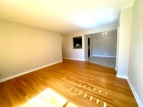 920 N Lakeside Dr in Vernon Hills, IL - Building Photo - Building Photo