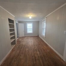 36 Prospect St in Claremont, NH - Building Photo - Building Photo