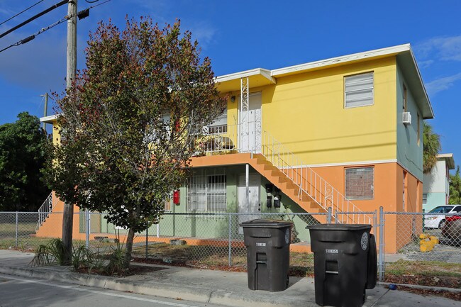 617-619 N Rosemary Ave in West Palm Beach, FL - Building Photo - Building Photo