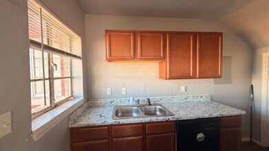 1931 NE 25th St in Oklahoma City, OK - Building Photo - Building Photo