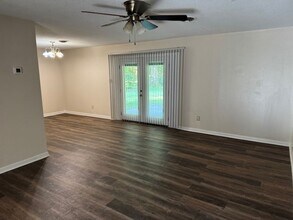 715 Lee Dr in Havelock, NC - Building Photo - Building Photo