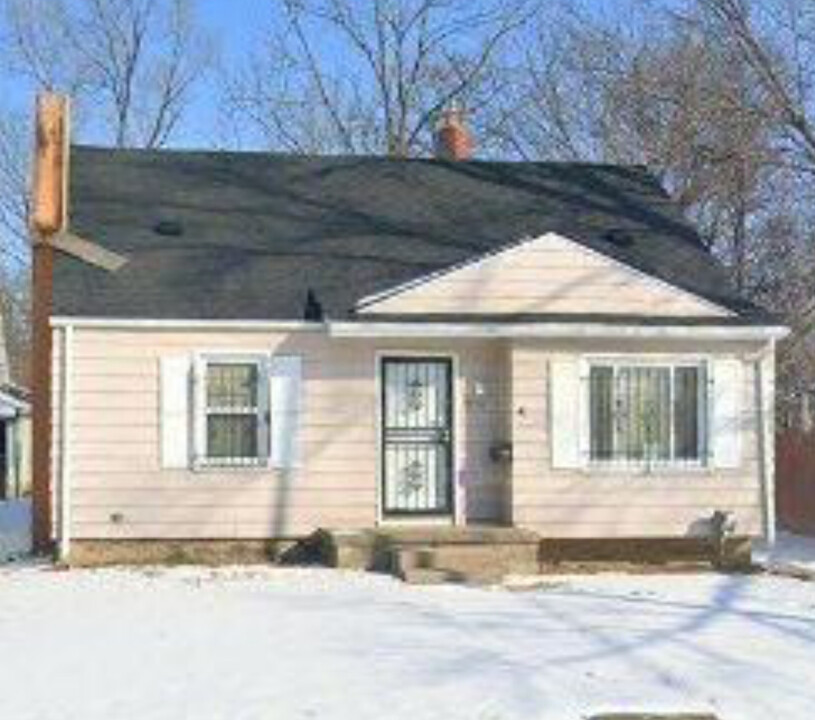 2710 Wolcott St in Flint, MI - Building Photo