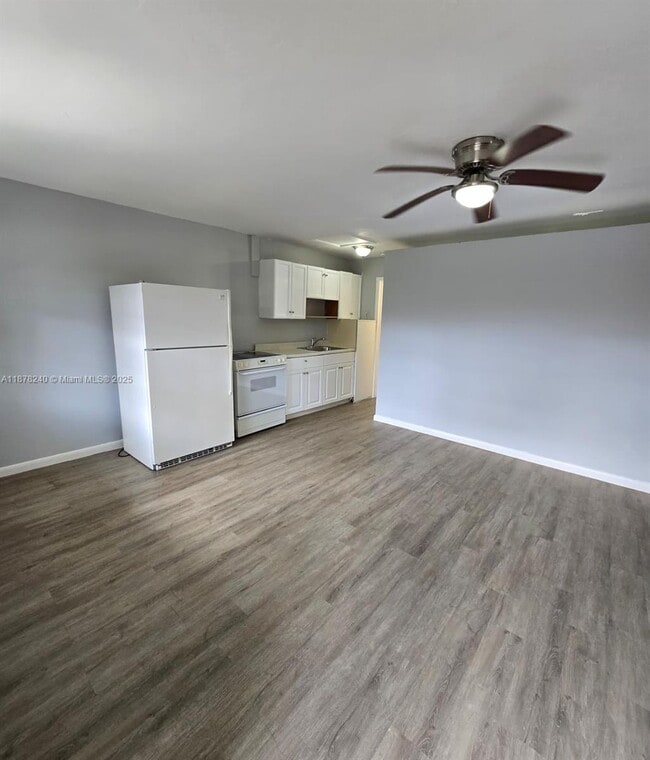 3971 SW 12th Pl in Fort Lauderdale, FL - Building Photo - Building Photo