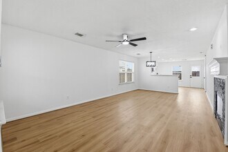 12831 Regal Oaks Bend Ln in Houston, TX - Building Photo - Building Photo