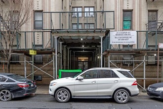 25-27 Cooper St in New York, NY - Building Photo - Building Photo