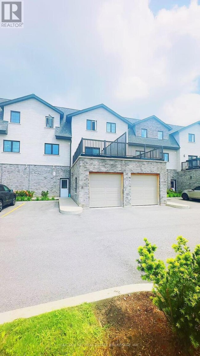 property at 255-255 Woolwich St