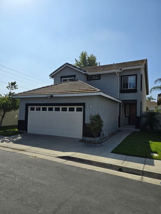 961 Blossomcreek Ln in Corona, CA - Building Photo - Building Photo