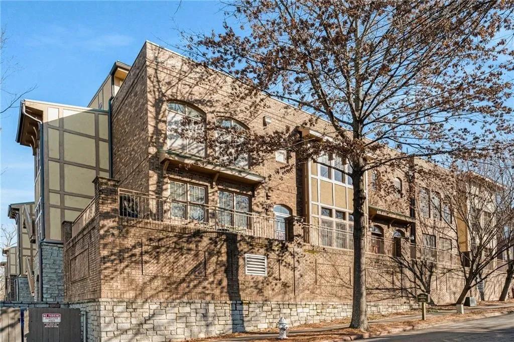 1862 Gordon Manor NE in Atlanta, GA - Building Photo