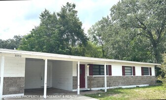 5550 Hillman Dr in Jacksonville, FL - Building Photo