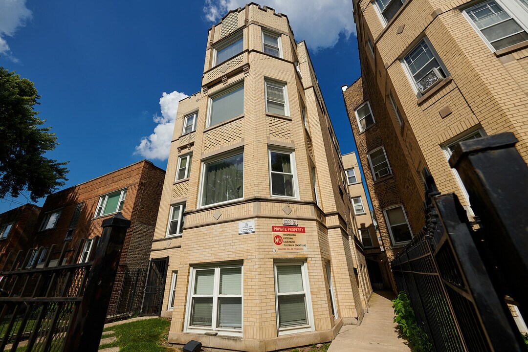 6333 N Francisco Ave in Chicago, IL - Building Photo
