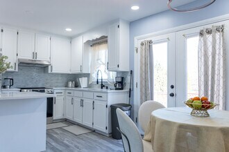 412 Kingswood Ter in Hagerstown, MD - Building Photo - Building Photo