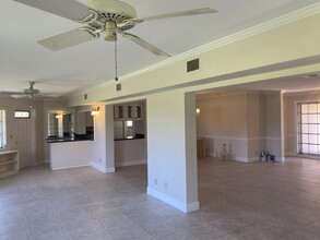 321 Villa Dr S in Atlantis, FL - Building Photo - Building Photo