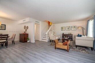 4702 SW 67th Ave in Miami, FL - Building Photo - Building Photo