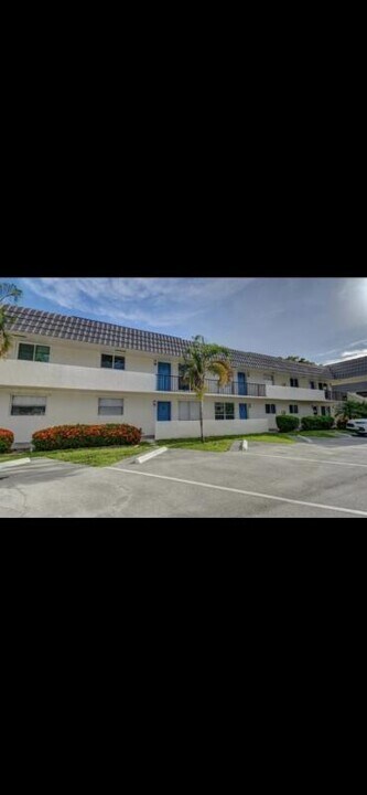 55 SE 14th St in Boca Raton, FL - Building Photo