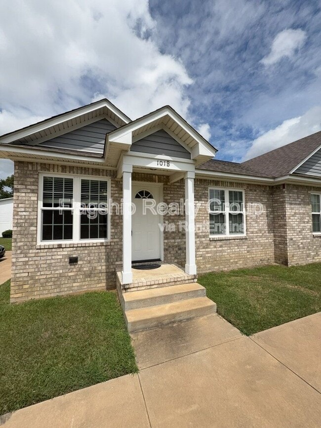 property at 101 Glenwood Trail
