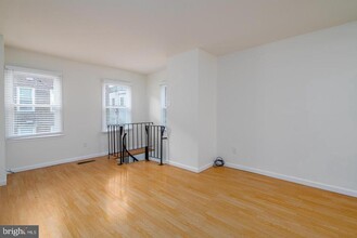 830 S Howard St in Philadelphia, PA - Building Photo - Building Photo