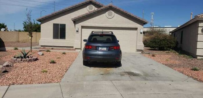 property at 16906 N Briarwood Dr