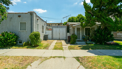 1352 E Garfield Ave in Glendale, CA - Building Photo - Building Photo