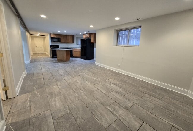 property at 4341 N Francisco Ave