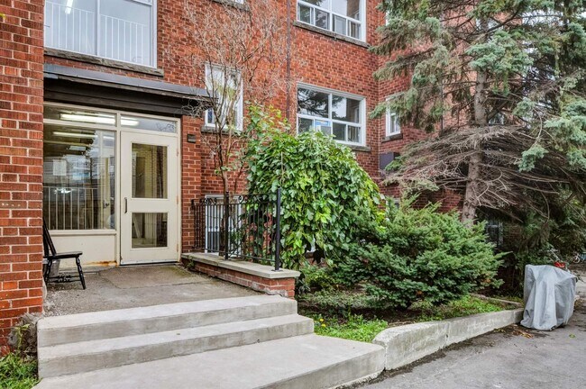 Folcroft Apartments