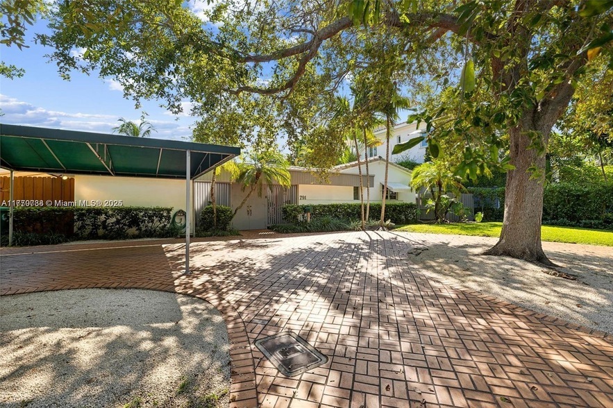 791 Allendale Rd in Key Biscayne, FL - Building Photo