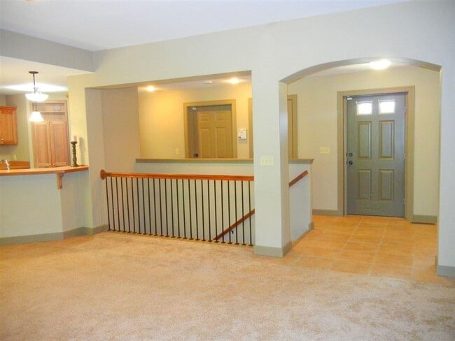 429 Stone Grove Dr in Manhattan, KS - Building Photo - Building Photo