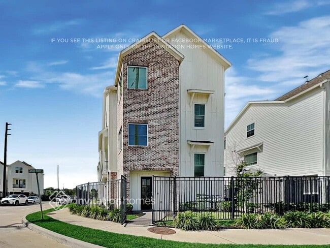 713 Carriage Knls Dr