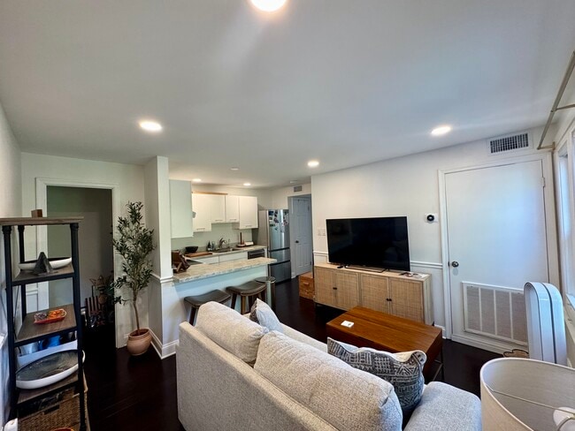 1807 Dewitt Ave in Alexandria, VA - Building Photo - Building Photo