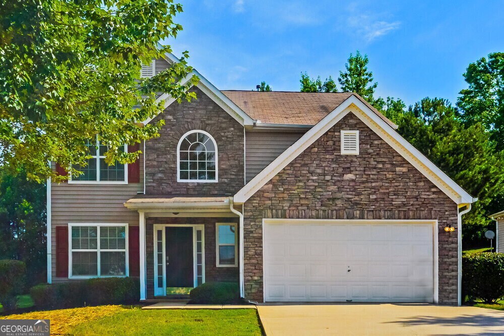 40 Stone Ridge Way in Covington, GA - Building Photo