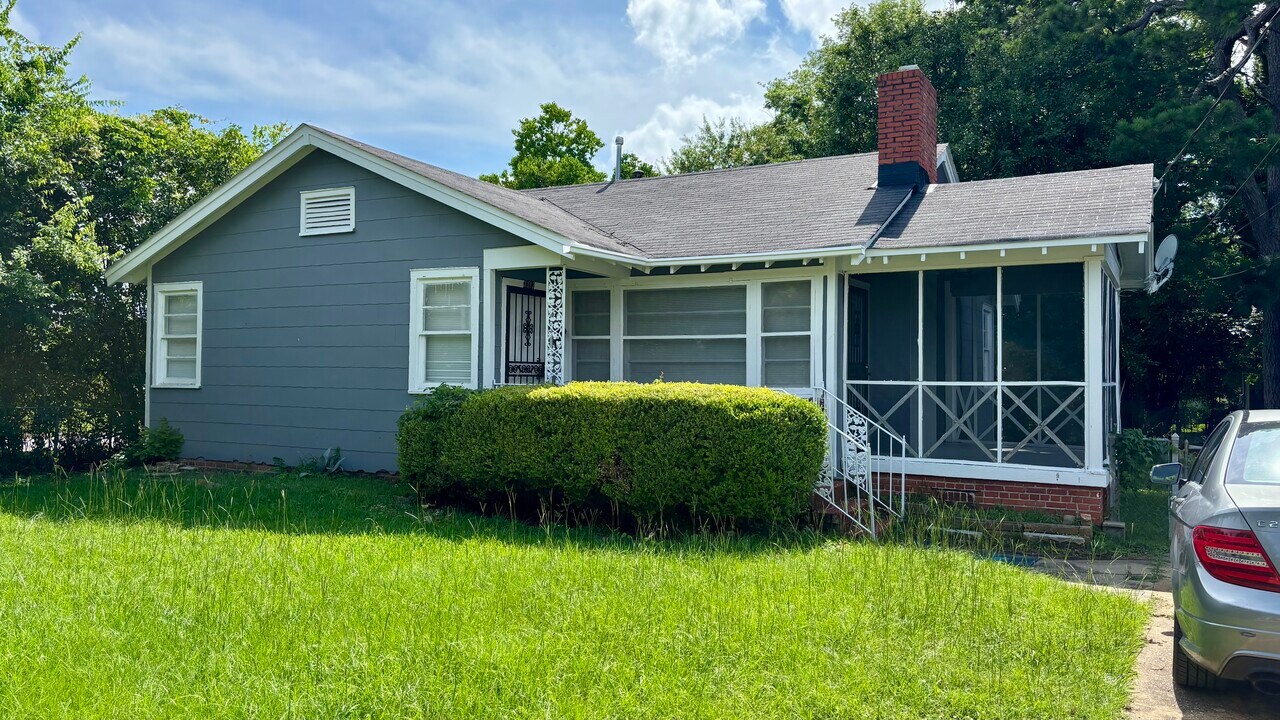 3312 S Court St in Montgomery, AL - Foto de edificio