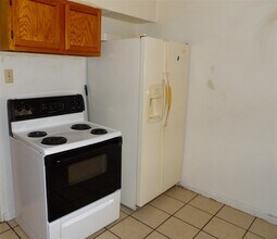 2341 NW Bell Ave in Lawton, OK - Building Photo - Building Photo