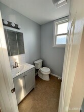 658 King Georges Rd in Fords, NJ - Building Photo - Building Photo