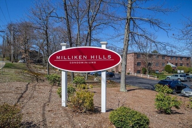 65 Milliken Ave in Franklin, MA - Building Photo - Building Photo