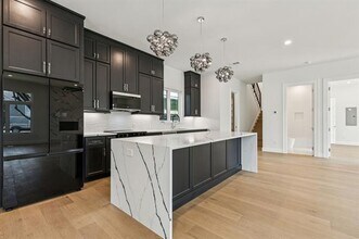 900 Haines Ave in Dallas, TX - Building Photo - Building Photo
