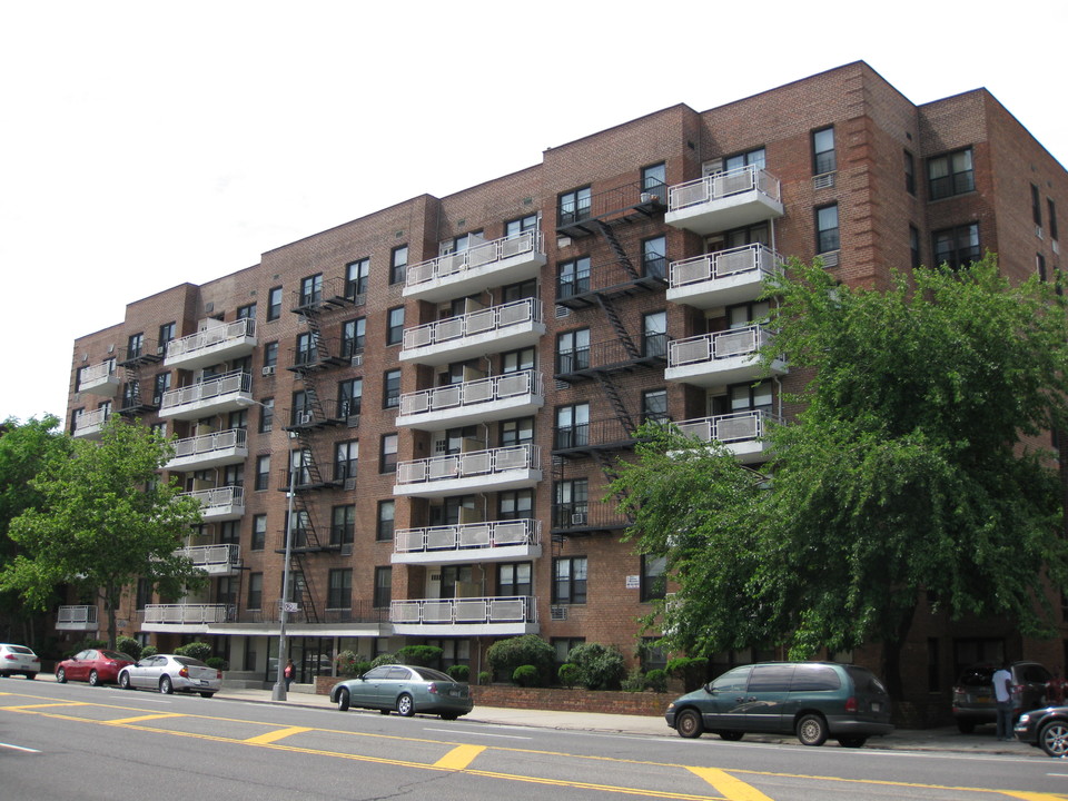 450 Rockaway Pky in Brooklyn, NY - Foto de edificio