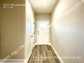 6315 Melanzane Ave in San Antonio, TX - Building Photo - Building Photo