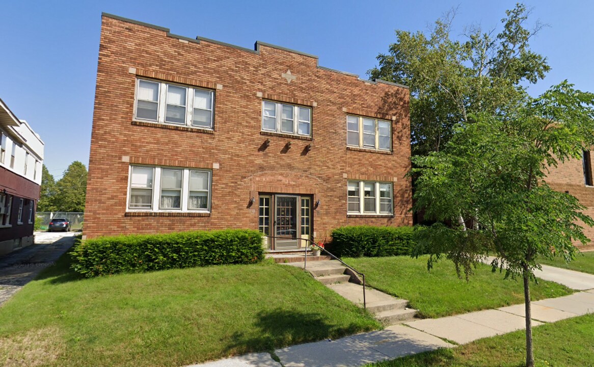 215 S Monroe Ave in Green Bay, WI - Building Photo