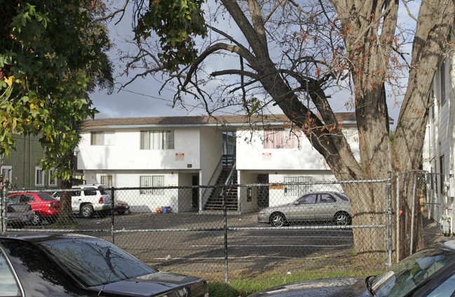 1823-1827 41st Ave in Oakland, CA - Building Photo - Building Photo