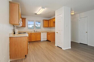 2733 Crimson Sky Ct in Round Rock, TX - Building Photo - Building Photo