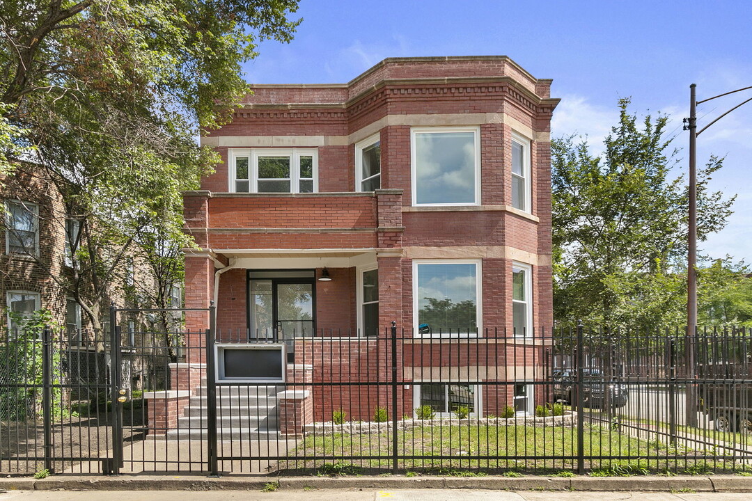 7359 S Emerald Ave in Chicago, IL - Building Photo