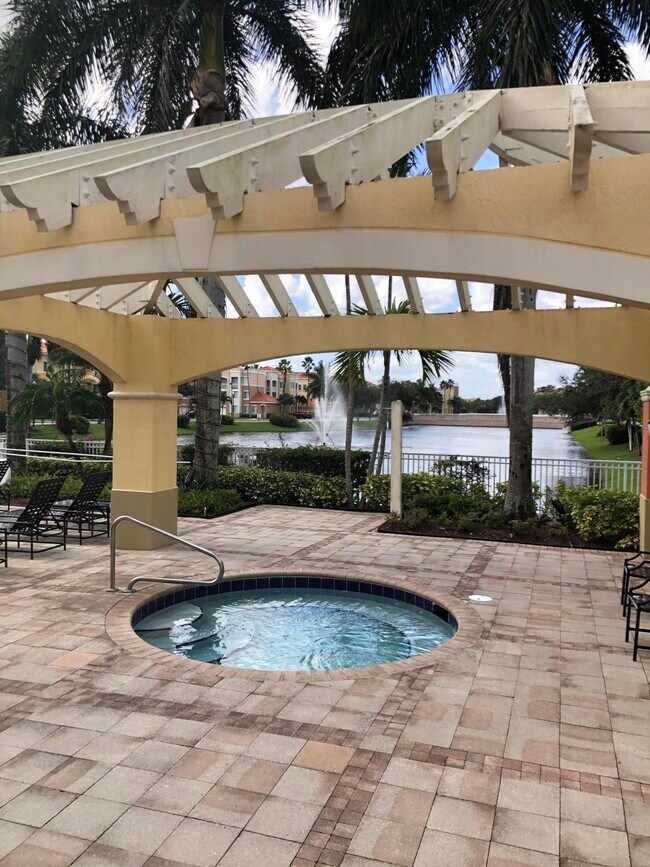 11017 Legacy Ln-Unit -102 in Palm Beach Gardens, FL - Building Photo - Building Photo