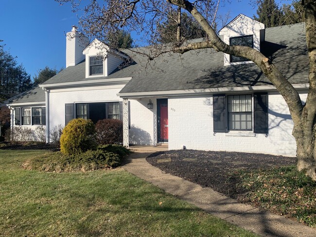 property at 305 Cornwall Rd